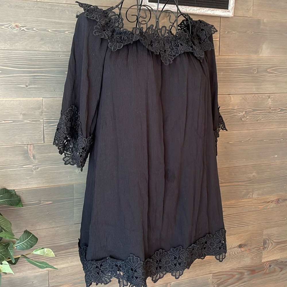 BNWOT off the shoulder lace blouse